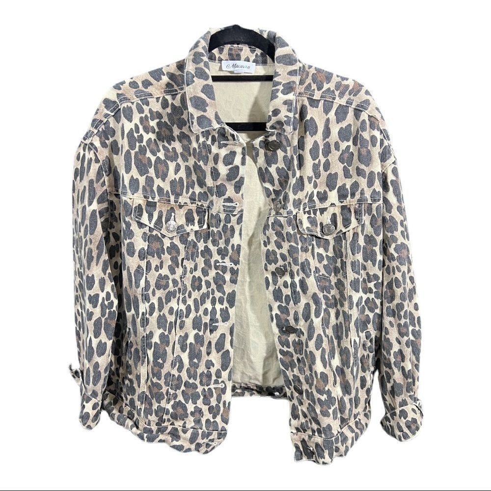 Leopard print oversized denim jacket size small EUC